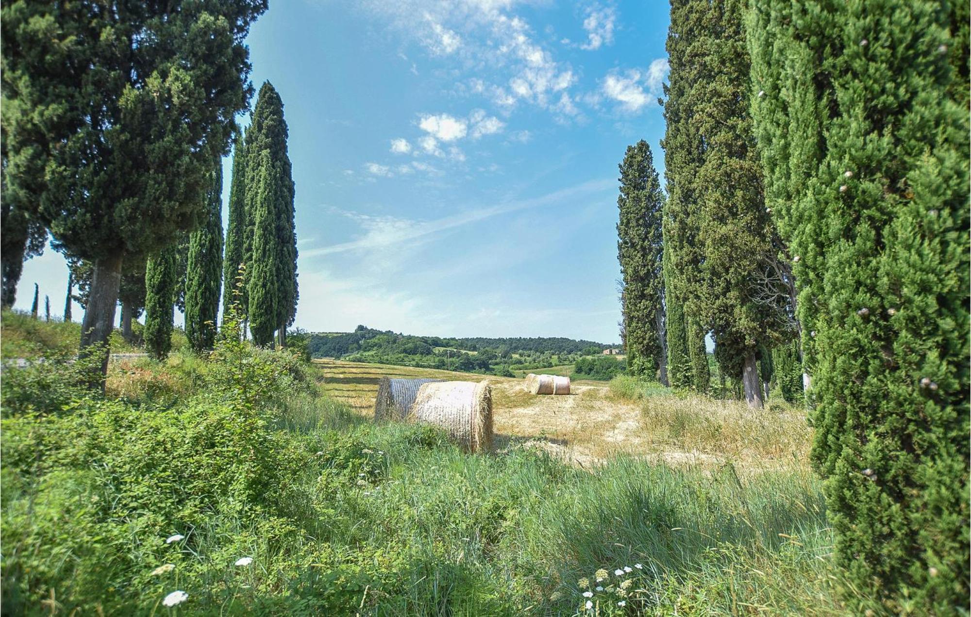 Awesome Home In Montefoscoli With Wifi Exteriör bild